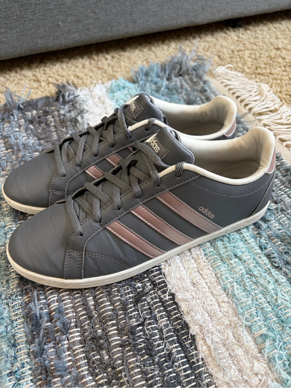 Adidas Grey Low-Top Sneakers with Metallic Rose Stripes and White Trim